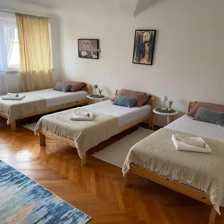 Rooms Delux Muro Homestay *